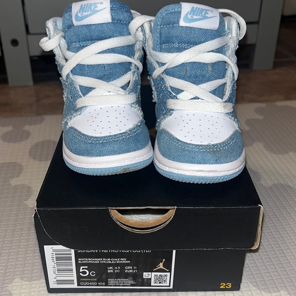 Jordan 1 Retro High OG (Infant size 5c)